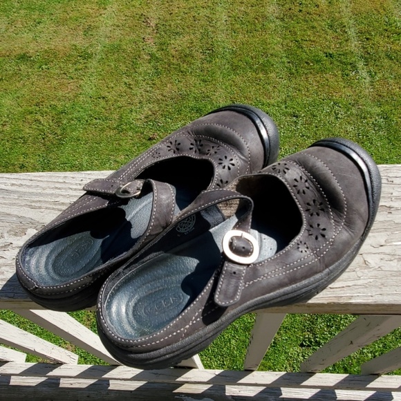 Keen Shoes - Keen Clogs